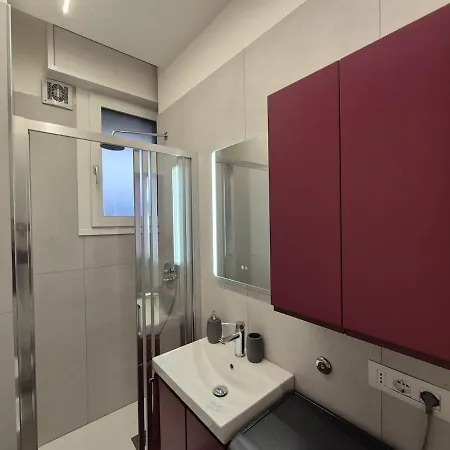 Monica Apartment